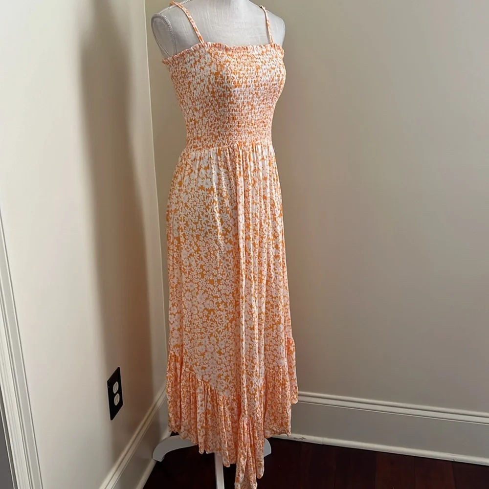 ☀️Smocked Spaghetti Strap Maxi. Size Medium
